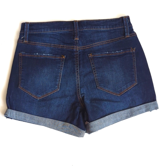 Juniors' Mudd Destructed Frayed Hem Midi Shorts - Picture 2 of 5